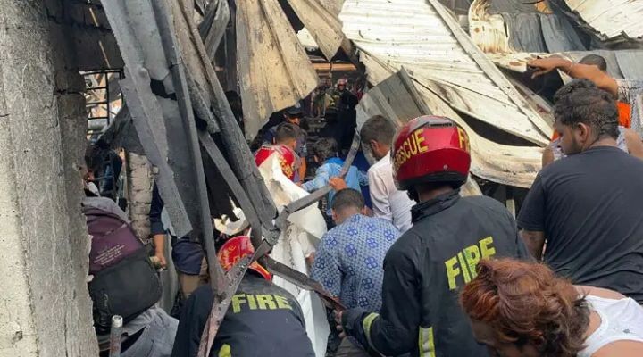 কেরানীগঞ্জে গ্যাস লাইটার কারখানায় আগুন: ৫ জনের মরদেহ উদ্ধার